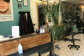 Salon de coiffure spacieux et lumineux à reprendre - Entre Alpilles et Lubéron (13)